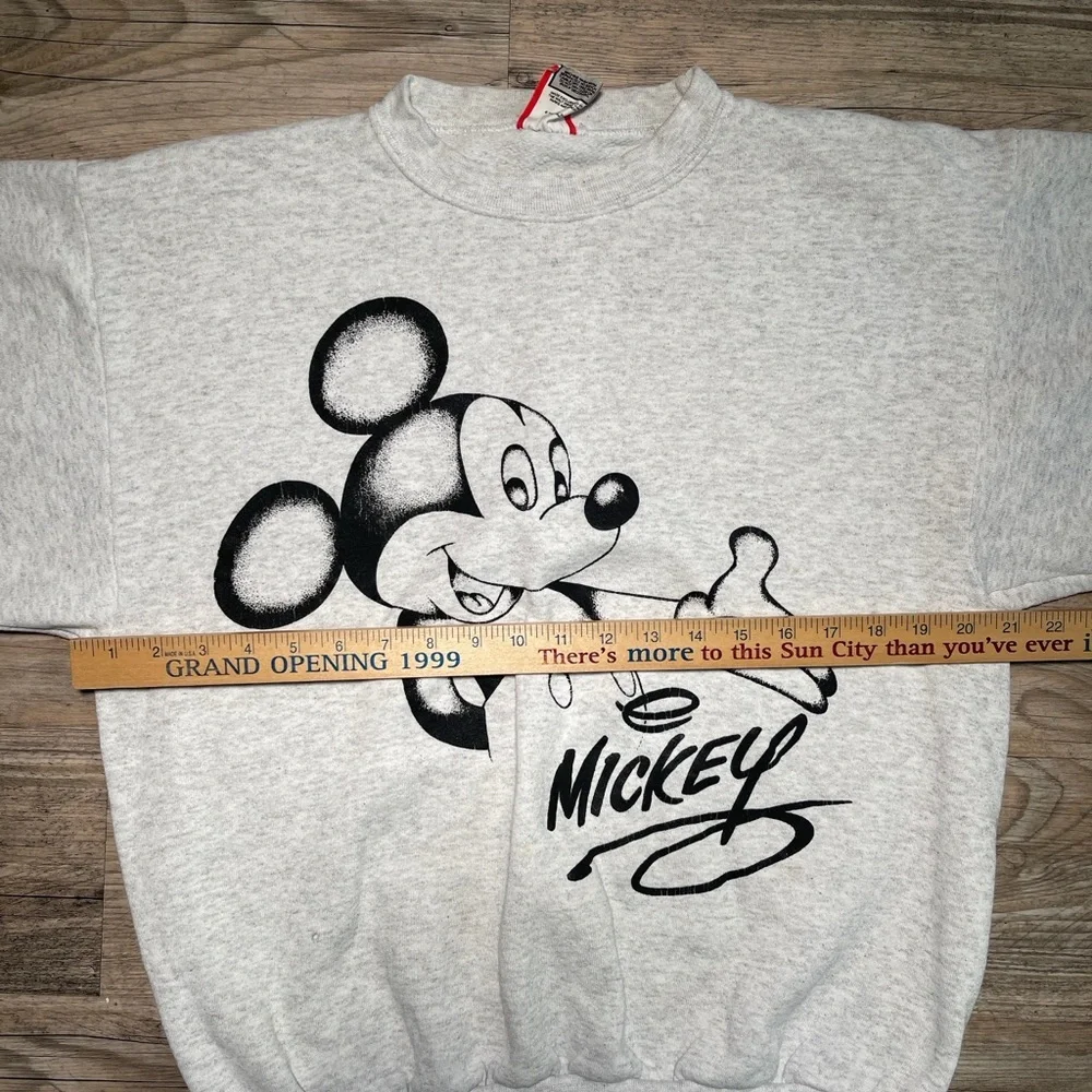 Vintage Mickey Mouse Disney Design Large Gray Sweatshirt Sweater USA Made - Picture 7 of 8